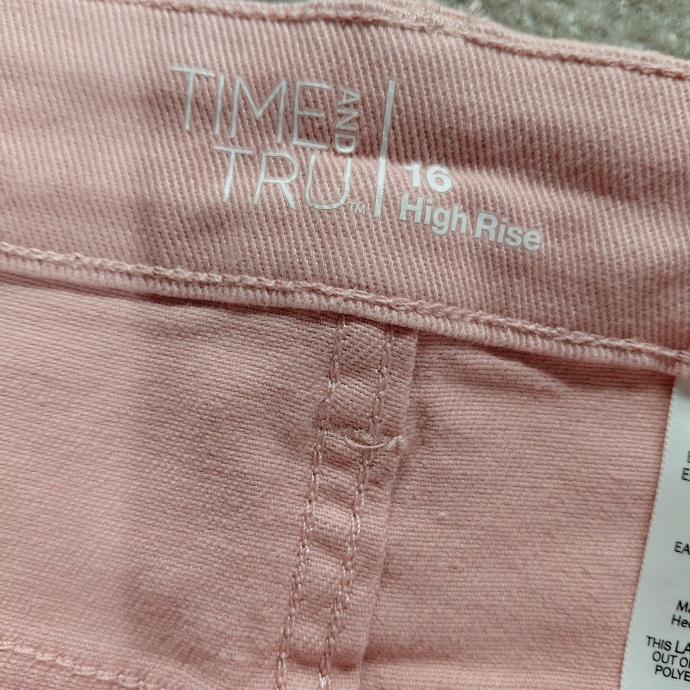 Time & Tru Women 16 Pink Distress High Rise Button Fly Denim Shorts Raw Hem NEW - Picture 7 of 11